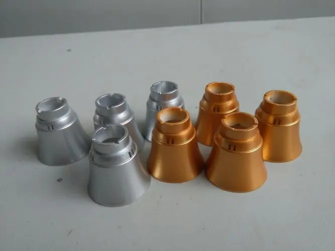 五金件噴漆產(chǎn)生的廢氣應(yīng)該怎么處理呢？